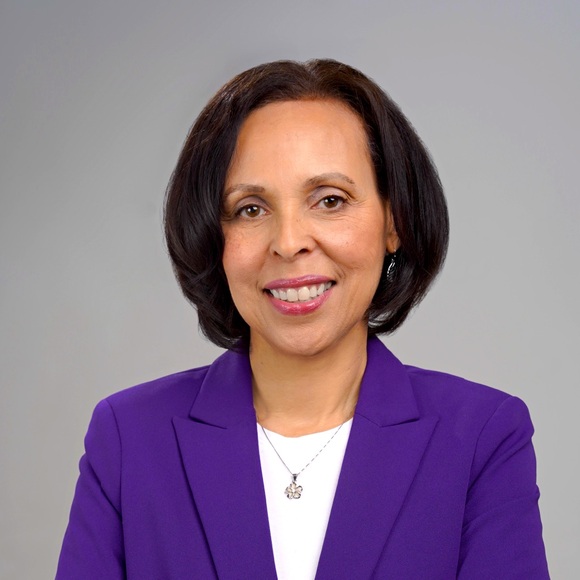 Meet your Posher, Arleen - Picture 1 of 1